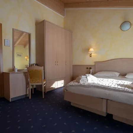 Mont Nevada - & Otel 4*